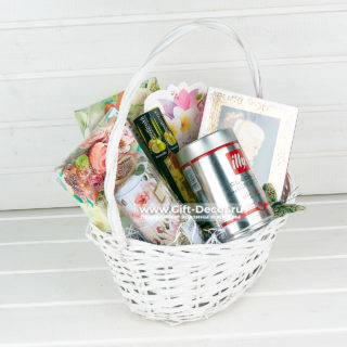 Подарочная корзина “Primavera”