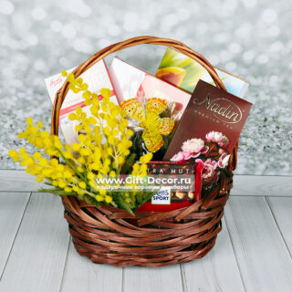 Купить корзину «Итальянское утро» с Merci и печеньем Бискотти | Подарок на 8 марта с вареньем и шоколадом | Gift-Decor.ru Купить корзину «Итальянское утро» с Merci и печеньем Бискотти | Подарок на 8 марта с вареньем и шоколадом | Gift-Decor.ru