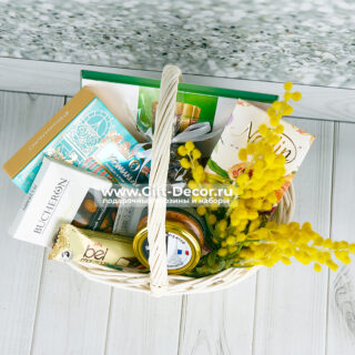 Подарочная корзина на 8 марта «Парижское очарование» с фуагра и Merci | Купить премиальный набор женщине | Gift-Decor.ru Подарочная корзина на 8 марта «Парижское очарование» с фуагра и Merci | Купить премиальный набор женщине | Gift-Decor.ru