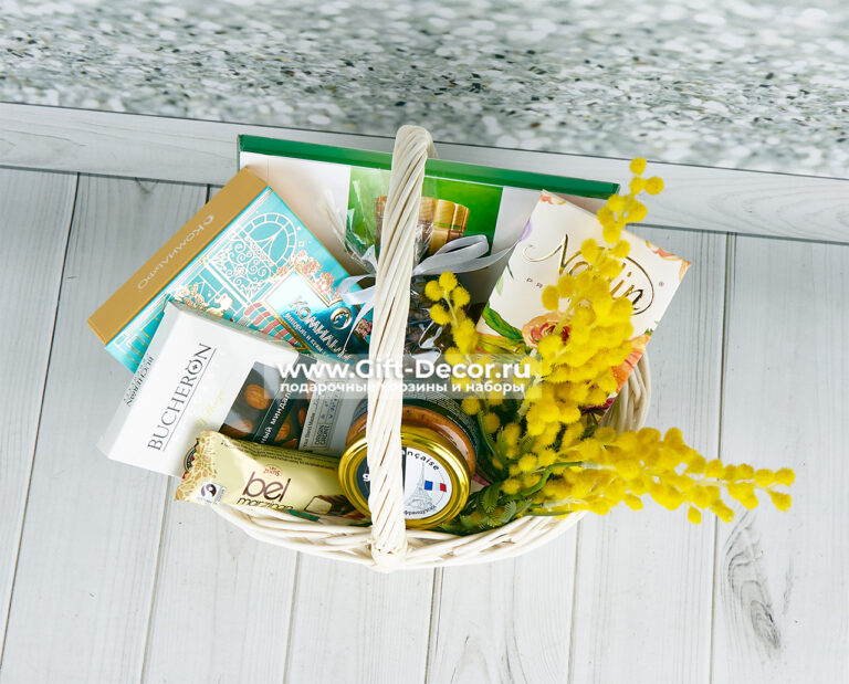 Подарочная корзина на 8 марта «Парижское очарование» с фуагра и Merci | Купить премиальный набор женщине | Gift-Decor.ru Подарочная корзина на 8 марта «Парижское очарование» с фуагра и Merci | Купить премиальный набор женщине | Gift-Decor.ru