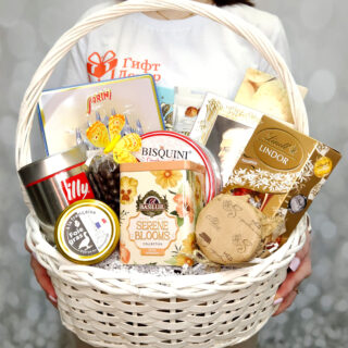 VIP подарочная корзина на 8 марта купить | Эксклюзивный набор Sorini Milano, Reber Mozart, кофе Illy и фуагра | Gift-Decor.ru VIP подарочная корзина на 8 марта купить | Эксклюзивный набор Sorini Milano, Reber Mozart, кофе Illy и фуагра | Gift-Decor.ru