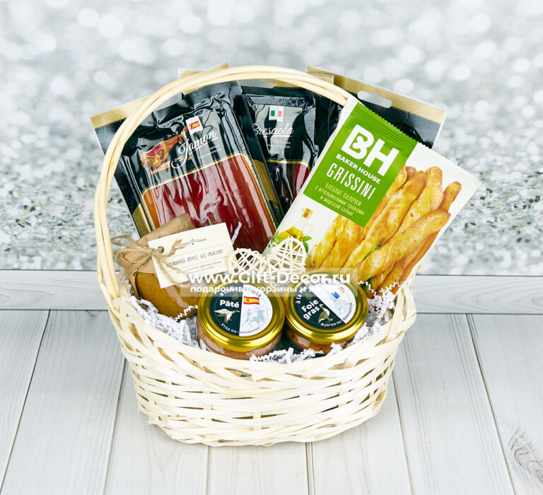 Романтическая корзина «Европейское свидание» | Фуа-гра, хамон, гриссини | Gift-Decor