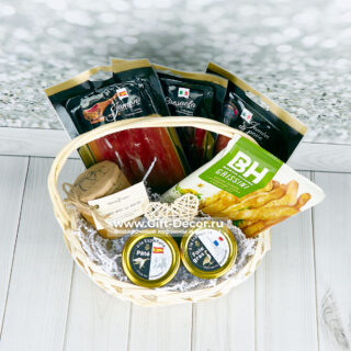 Романтическая корзина «Европейское свидание» | Фуа-гра, хамон, гриссини | Gift-Decor