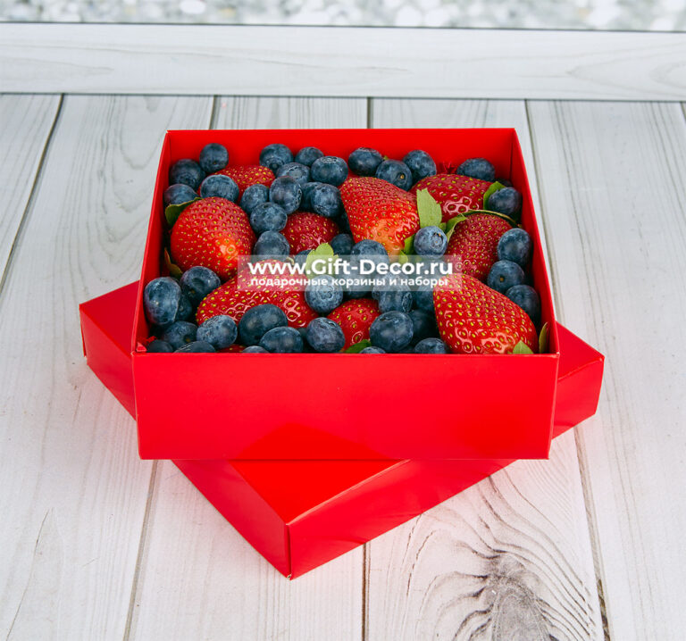 Ягодный набор «Два оттенка любви»