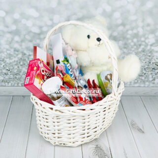 Роскошная сладкая корзина «Медвежье объятие»