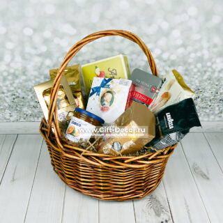 Сладкая корзина с кофе «Идеальная кофейная пара» Сладкая корзина с кофе «Идеальная кофейная пара»