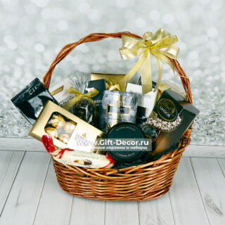 Мужская корзина сладостей «Джентльмен» с кофе Lavazza и чаем – подарок на 23 Февраля