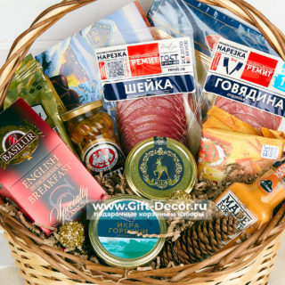 Корзина с продуктами “Made for Man”