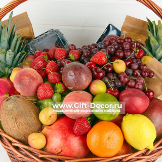 Фруктовая корзина “Maxi Frutti”