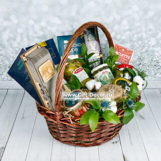 Купить статусный подарок «Мастерская вкуса» с икрой и мясом дичи в Москве | Gift-Decor.ru