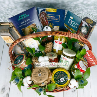 Купить статусный подарок «Мастерская вкуса» с икрой и мясом дичи в Москве | Gift-Decor.ru