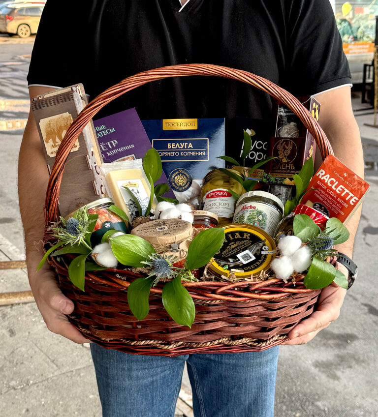 Купить статусный подарок «Мастерская вкуса» с икрой и мясом дичи в Москве | Gift-Decor.ru