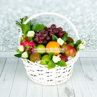 Корзина с фруктами Апрель 5.5 кг вид сверху Gift-decor.ru