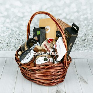 Купить корзину «Сибирский трофей» с мясом лося, бобра, медведя | gift-decor.ru Купить корзину «Сибирский трофей» с мясом лося, бобра, медведя | gift-decor.ru