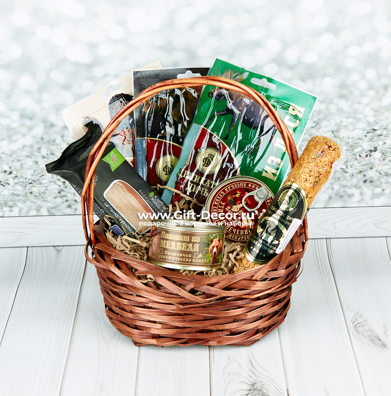korzina-myasanoy-spetsnaz-s-medvezhatinoy-i-kabanom-gift-decor