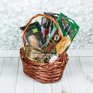 Купить корзину «Мясной спецназ» с медведем и кабаном | gift-decor.ru