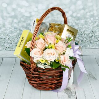 Подарочная корзина «Первая любовь» Подарочная корзина «Первая любовь»