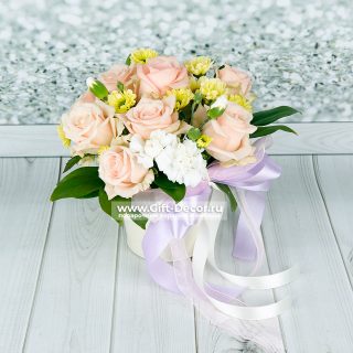 Букет в кашпо 10 роз