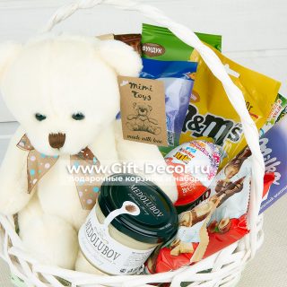 Подарочная корзина “Sweet Teddy”