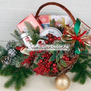 Новогодняя корзина “Sweet Year”