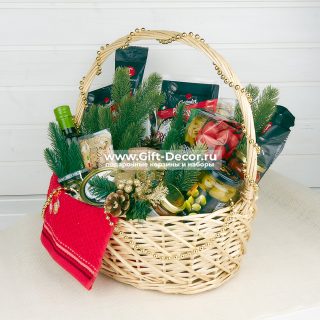 Новогодняя корзина “Holiday”