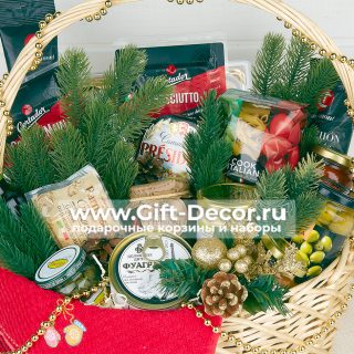 Новогодняя корзина “Holiday”