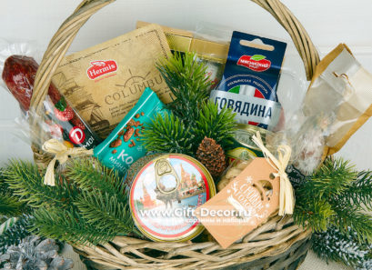 Новогодняя продуктовая корзина "Снеговик"