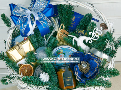Новогодняя корзина "Северный лес"