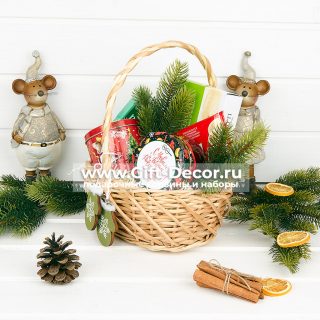 Подарочная корзина “Мышкино чаепитие”