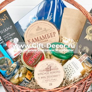 Подарочная корзина “Из леса и моря”