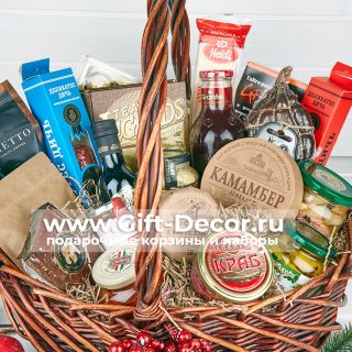 Подарочная корзина “Мир Деликатесов”