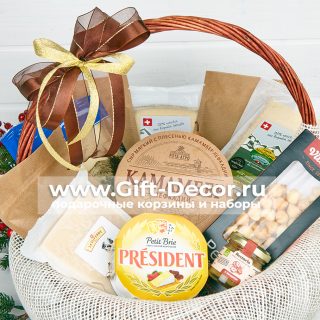 Подарочная корзина “Сыры Швейцарии”