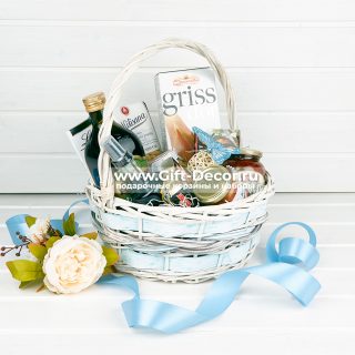 Подарочная корзина “Моника”