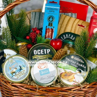 Новогодняя корзина “Вкусная симфония”
