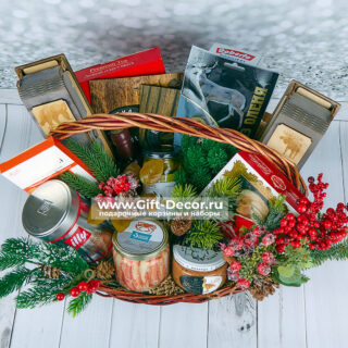 Новогодняя корзина “Вкусный микс”