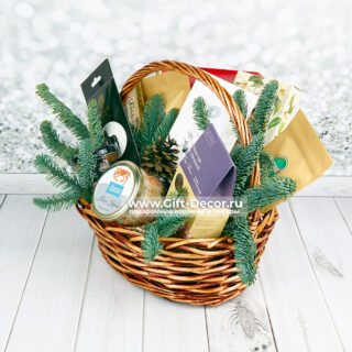 Корзина «Российские угодья» — Аутентичный подарок с дарами природы Корзина «Российские угодья» — Аутентичный подарок с дарами природы