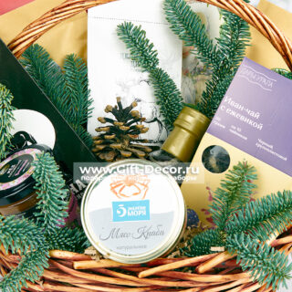 Корзина «Российские угодья» — Аутентичный подарок с дарами природы Корзина «Российские угодья» — Аутентичный подарок с дарами природы