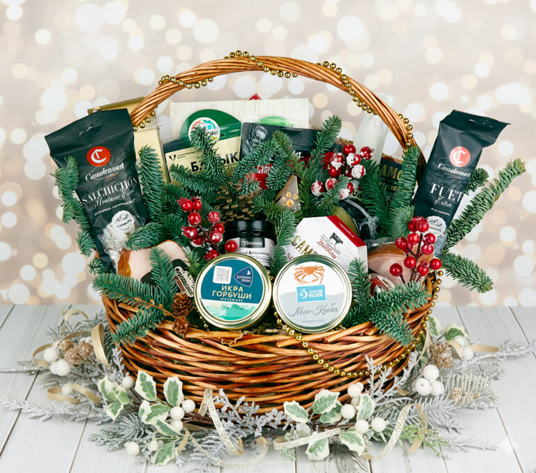 Гастрономическая корзина «Рублёв» с икрой и колбасами | Подарочный набор премиум-класса | gift-decor.ru Гастрономическая корзина «Рублёв» с икрой и колбасами | Подарочный набор премиум-класса | gift-decor.ru