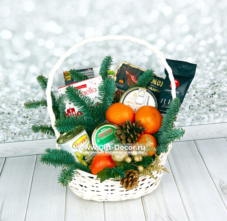 одарочная корзина «Мороз» с икрой и мандаринами – Создайте атмосферу волшебного праздника!