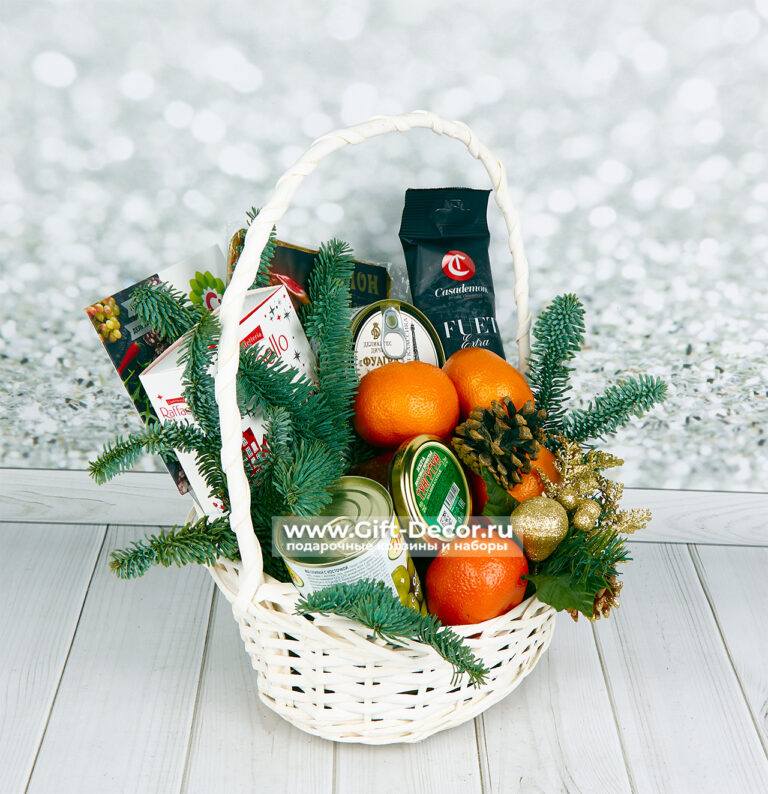 одарочная корзина «Мороз» с икрой и мандаринами – Создайте атмосферу волшебного праздника!