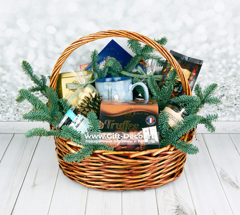Новогодняя корзина с чаем и кофе «Марсель» – Французское настроение в подарок