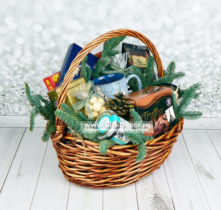 Новогодняя корзина с чаем и кофе «Марсель» – Французское настроение в подарок