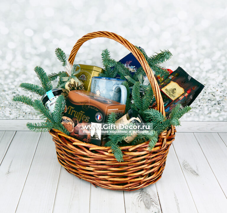 Новогодняя корзина с чаем и кофе «Марсель» – Французское настроение в подарок
