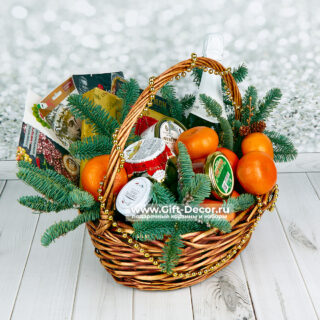 Новогодняя корзина «Праздник без забот» | Готовый гастрономический подарок Новогодняя корзина «Праздник без забот» | Готовый гастрономический подарок