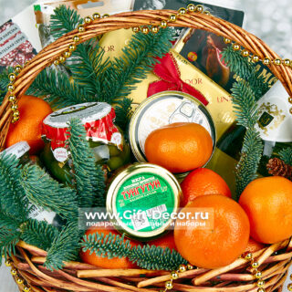 Новогодняя корзина «Праздник без забот» | Готовый гастрономический подарок Новогодняя корзина «Праздник без забот» | Готовый гастрономический подарок