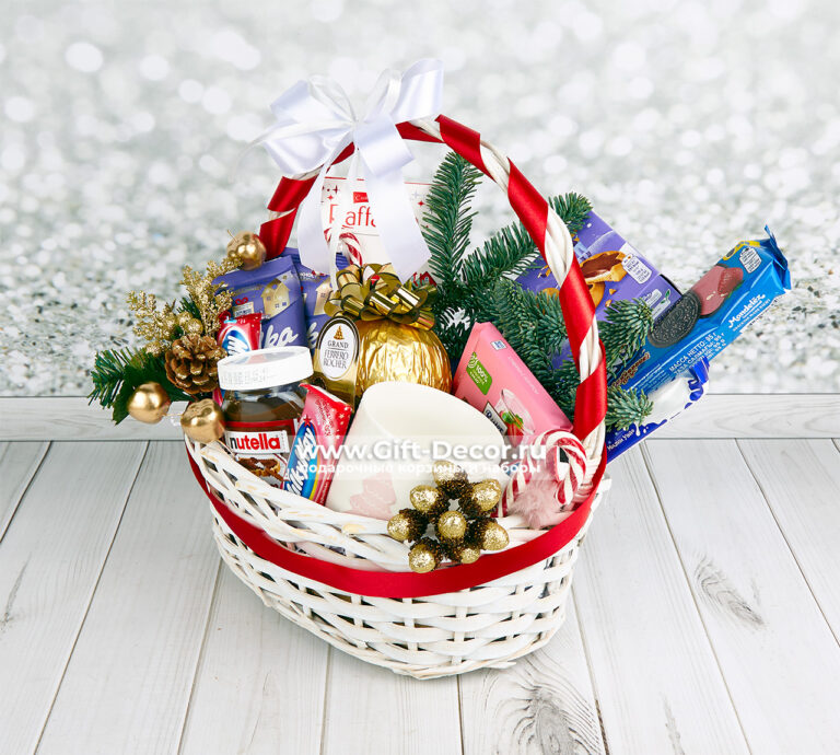 Подарочная корзина «Сластёна» – Сладкое новогоднее настроение в каждой детали!