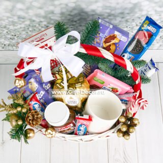 Подарочная корзина «Сластёна» – Сладкое новогоднее настроение в каждой детали!