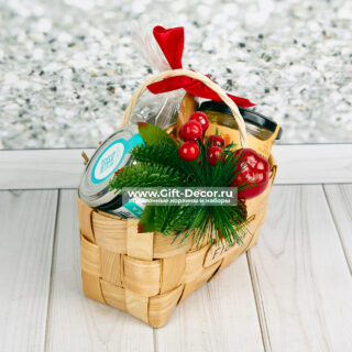 Мини корзина «Хорошему человеку» – Душевный подарок на Новый год