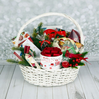 Корзина Огниво на Новый год 2026 с конфетами | Подарочная корзина сладостей