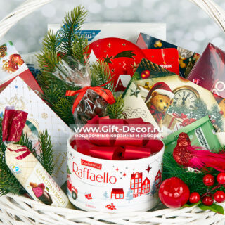 Корзина Огниво на Новый год 2026 с конфетами | Подарочная корзина сладостей